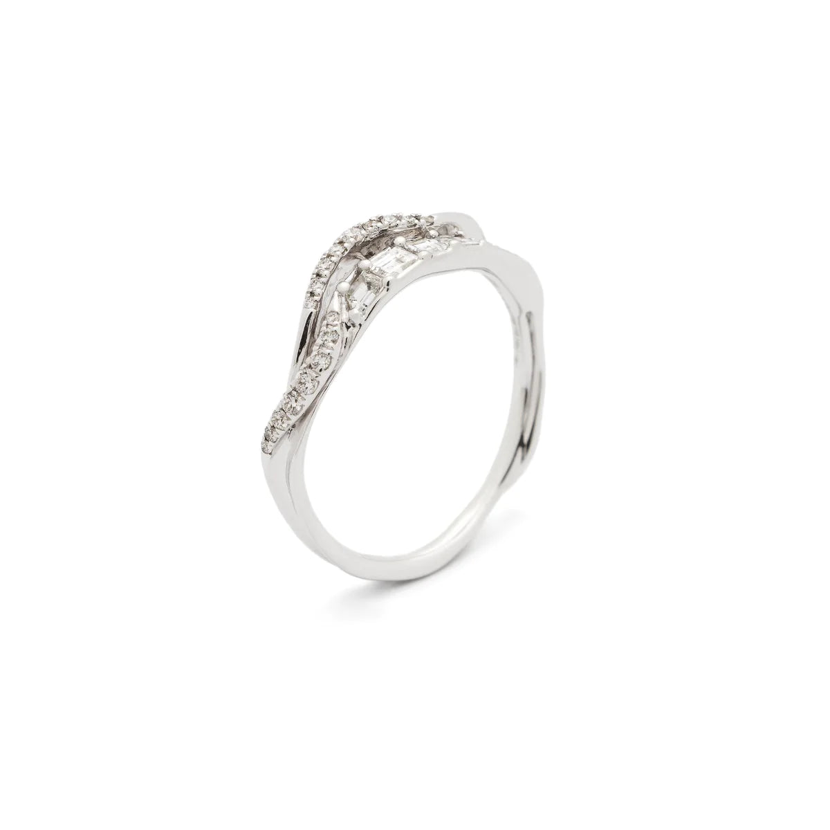 18K White Gold Inhale Diamond Stackable Ring