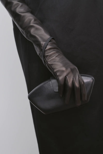 the-row-ivy-black-leather-handbag-amarees