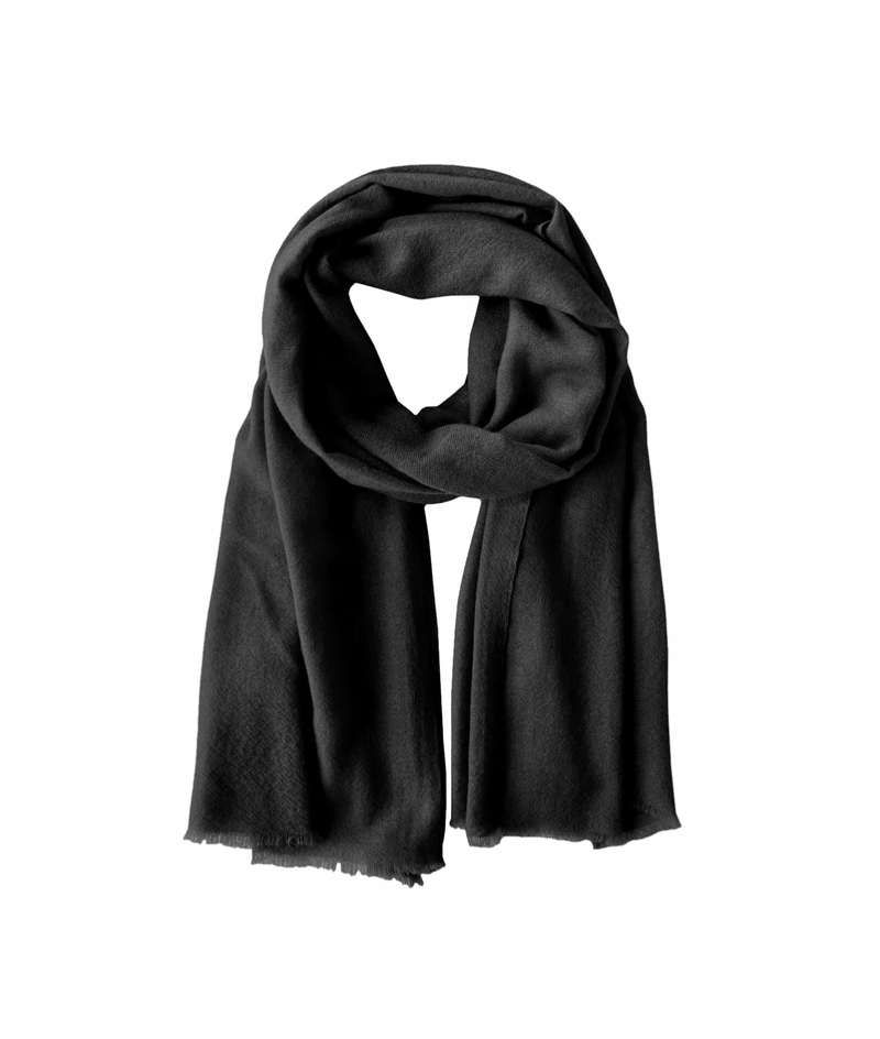 denis-colomb-ring-stole-black-amarees