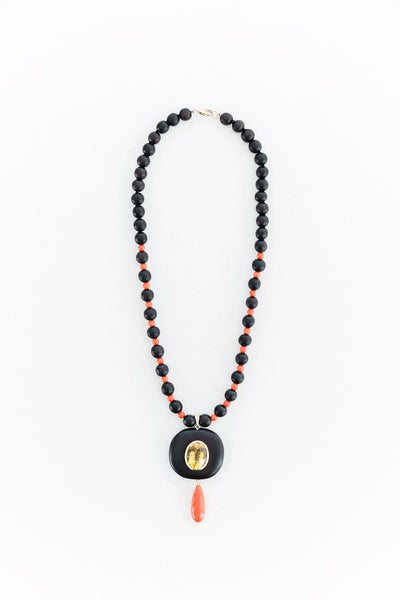 Haute-Victoire-16”-18K-Yellow-Gold-Necklace-with-Ebony-Citrine-and-Mediterranean-Coral-Amarees