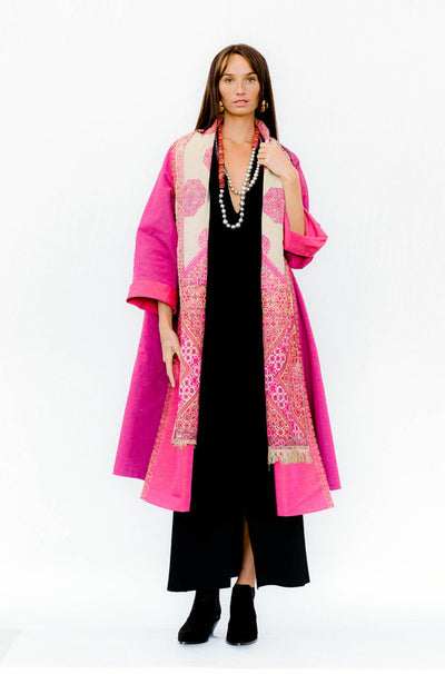 Kimabaya-Samarkand-central-asia-18-century-embroided-kimono-pink-amarees