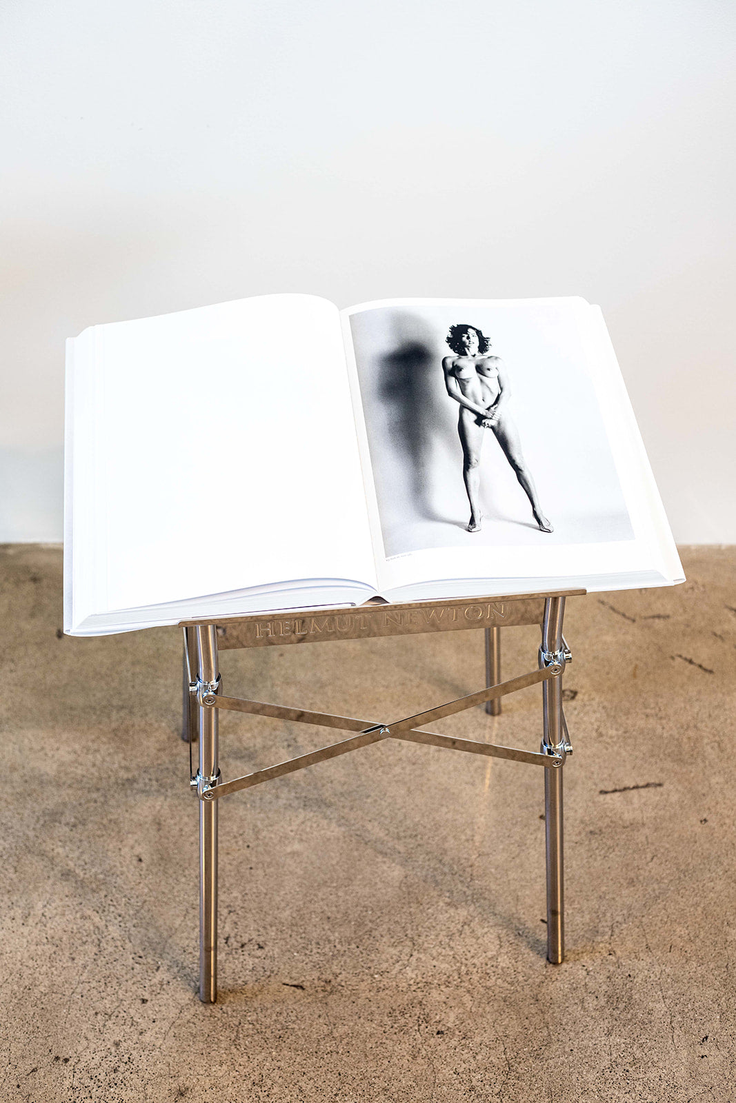 Helmut Newton (Baby SUMO) by TASCHEN – Artware Editions