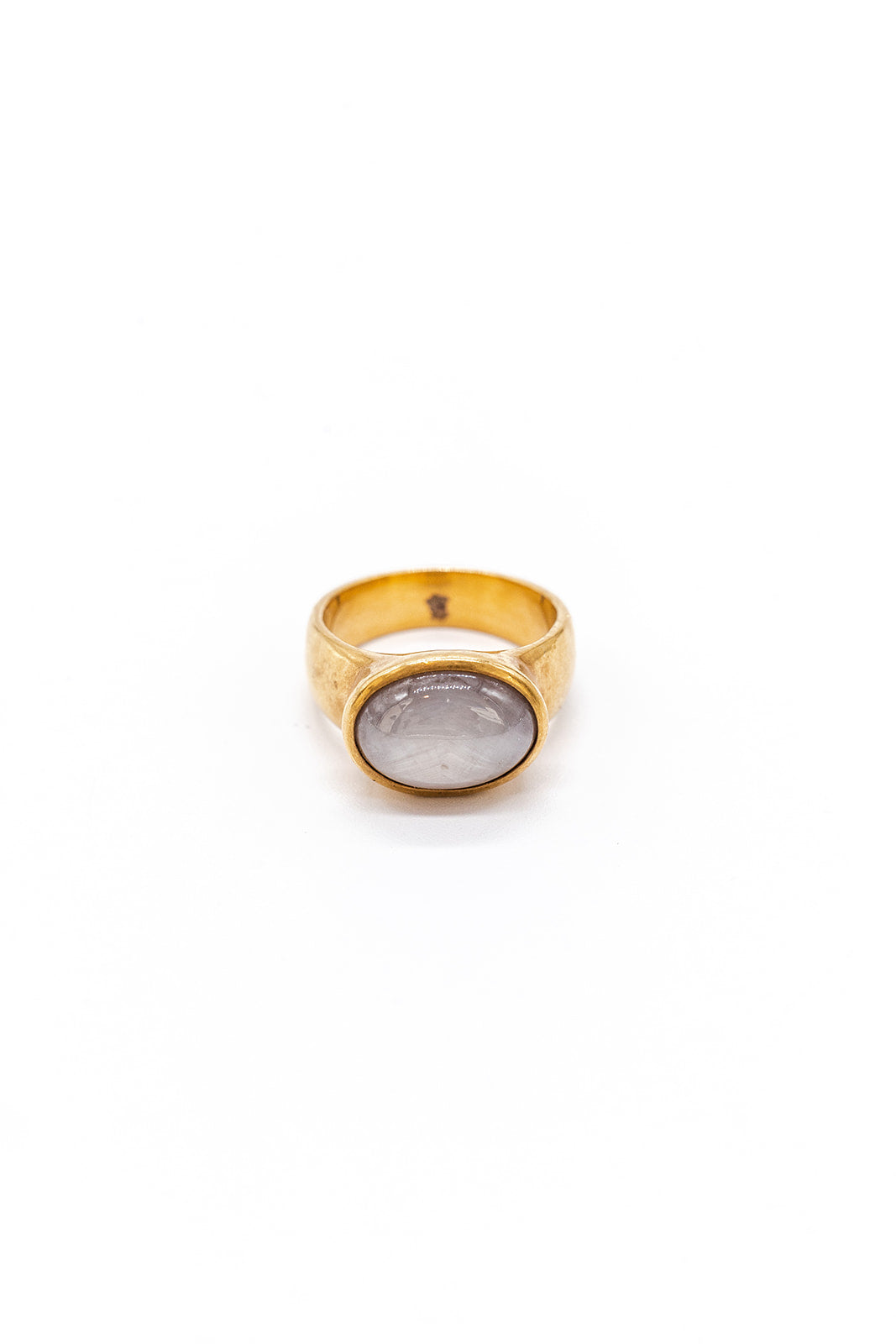 22K Yellow Gold Grey Star Sapphire Ring