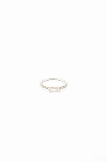 18K White Gold Diamond Baguette Thread Ring