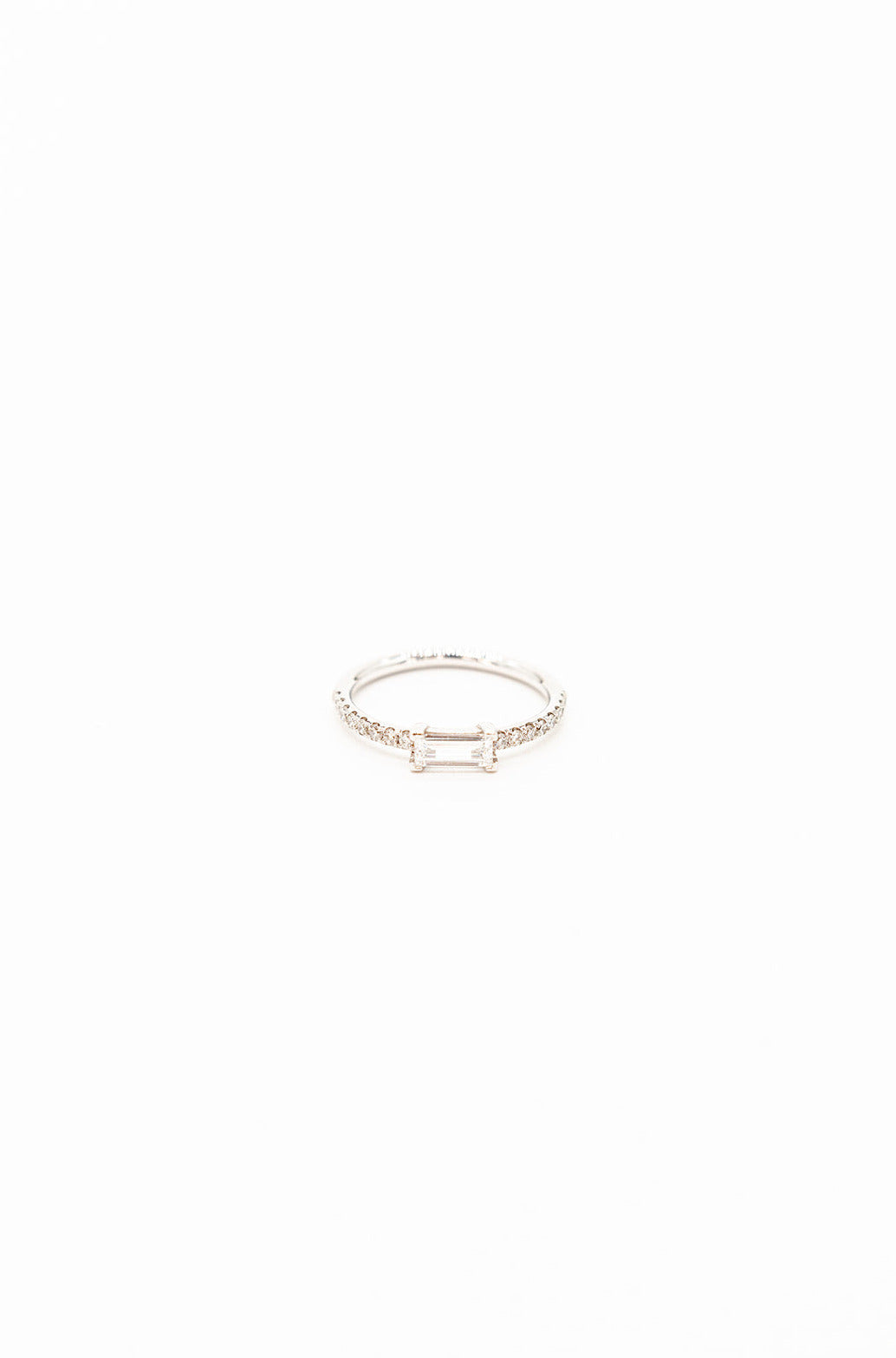 18K White Gold Diamond Baguette Thread Ring