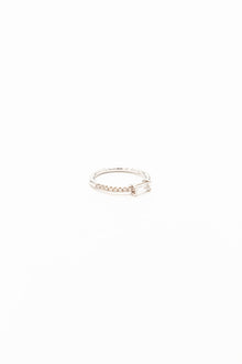 18K White Gold Diamond Baguette Thread Ring