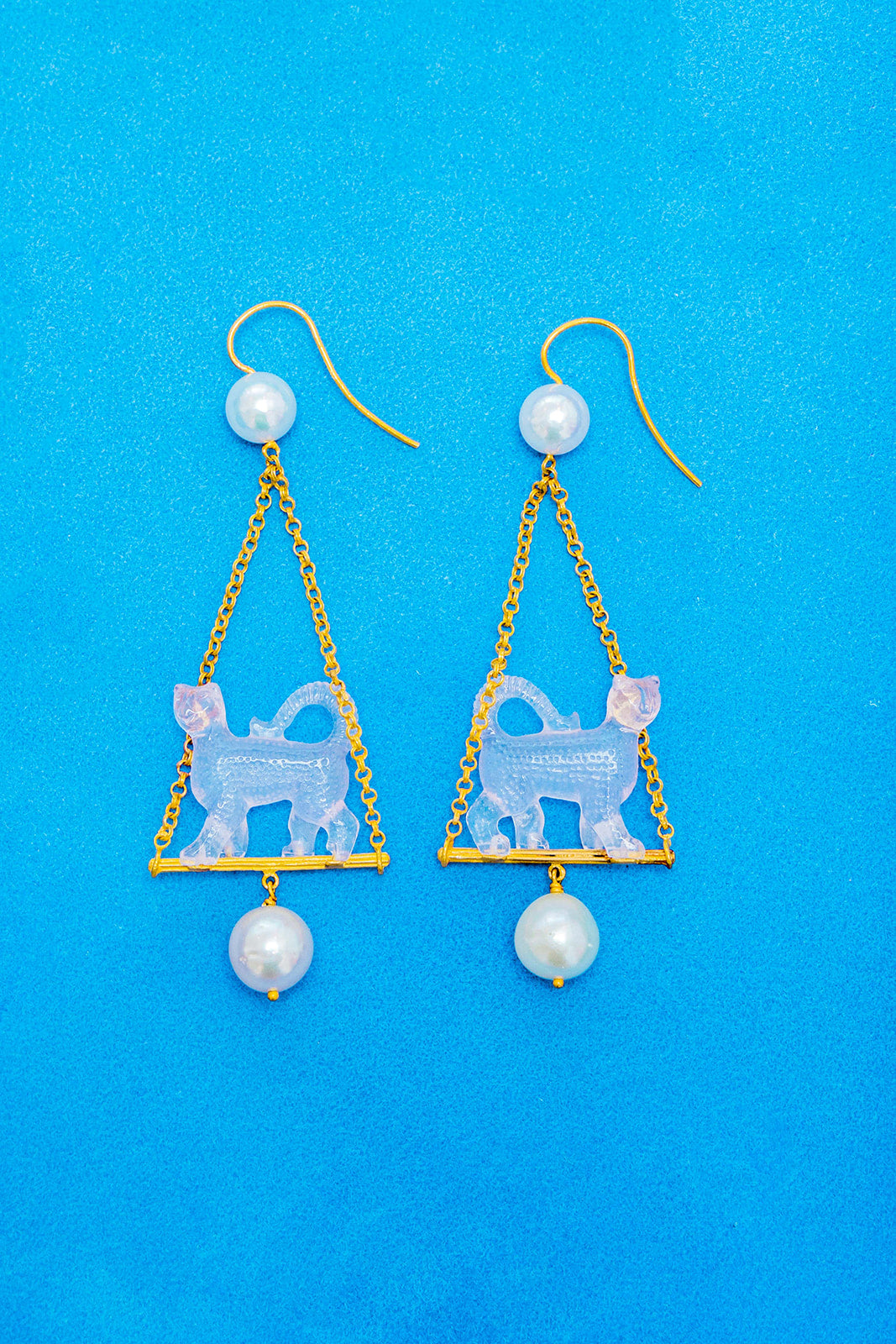 Marie-Helene-de-Taillac-22K-Yellow-Gold-Guepard-Rose-Quartz-Pearl-Earrings-Amarees